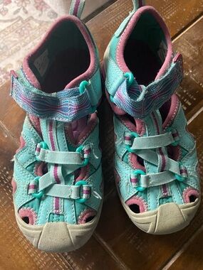 Merrell water shoes sandals kids 12